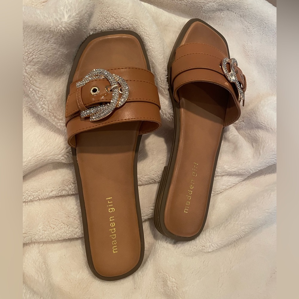 Summer sandals